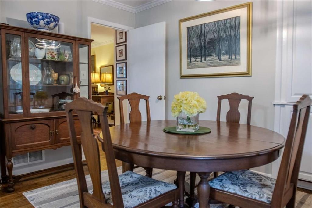 849 Bobbin Mill Road Athens, GA 30606 - Photo 12 of 32 a view of a dining room with furniture