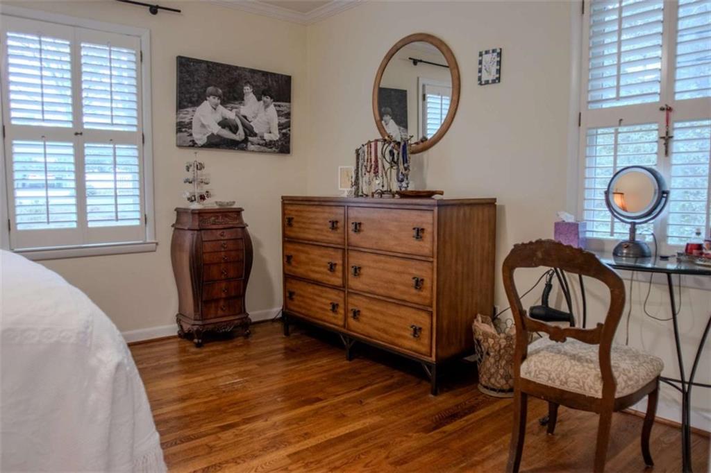 849 Bobbin Mill Road Athens, GA 30606 - Photo 14 of 32 a view of a livingroom with furniture and a window