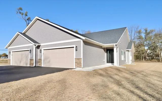 $387,000 | 2241 South Haborn, Beloit, WI 53511