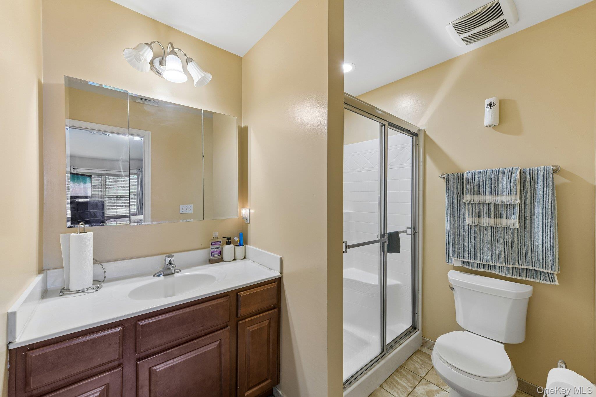 1120 Willow Lane Valley Stream, NY 11580 - Photo 17 of 23
