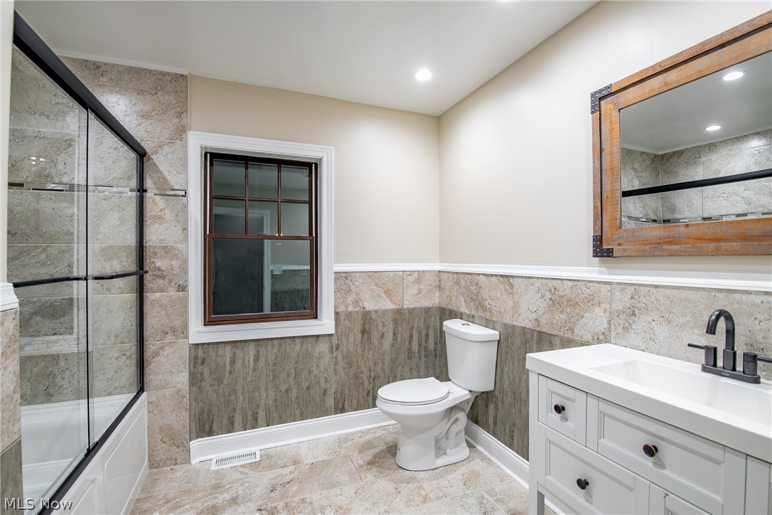 1627 West Schaaf Road Cleveland, OH 44109 - Photo 21 of 33 Gallery Image 21