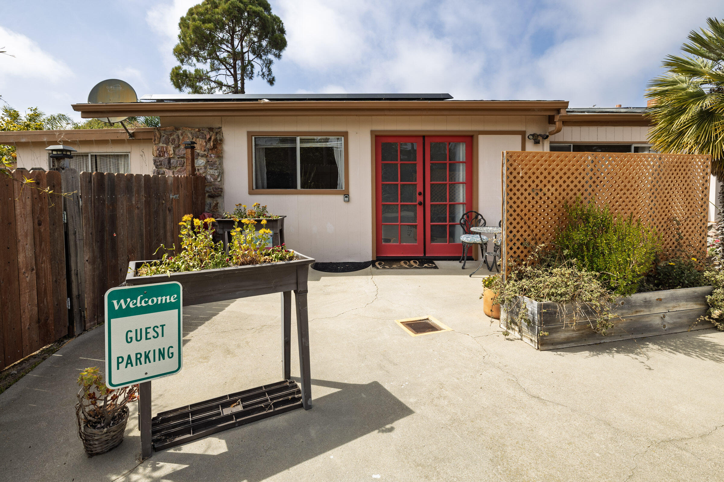 5256 James Road Santa Barbara, CA 93111 - Photo 30 of 36 Guest Suite Entrance