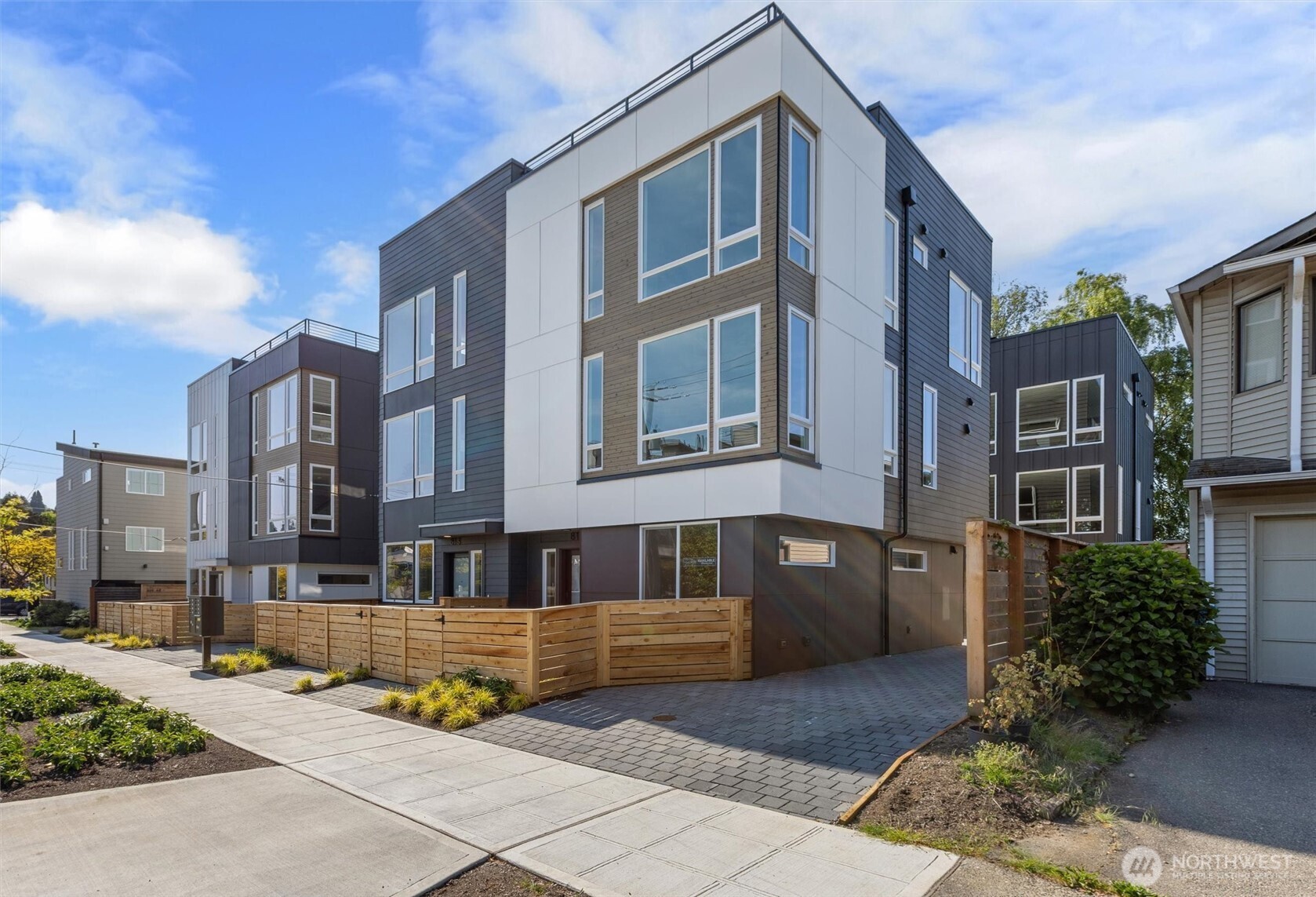 813 Northwest 63rd Street Seattle, WA 98107 - Photo 3 of 38