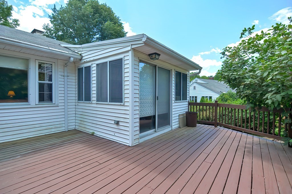 39 Lawrence Lane Lexington, MA 02421 - Photo 29 of 33 Gallery Image 29