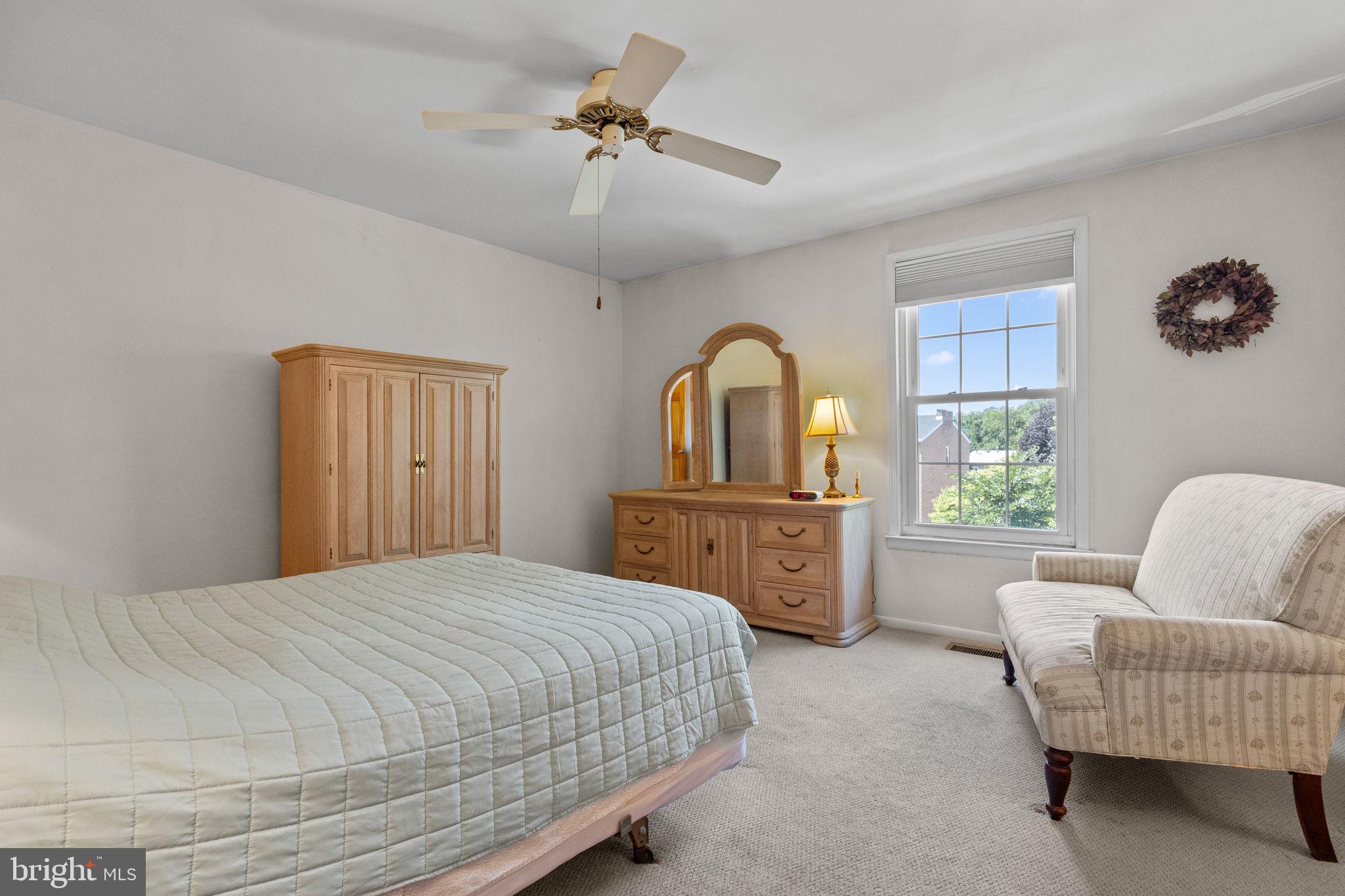 219 Nauldo Road Philadelphia, PA 19154 - Photo 14 of 32 Primary Bedroom