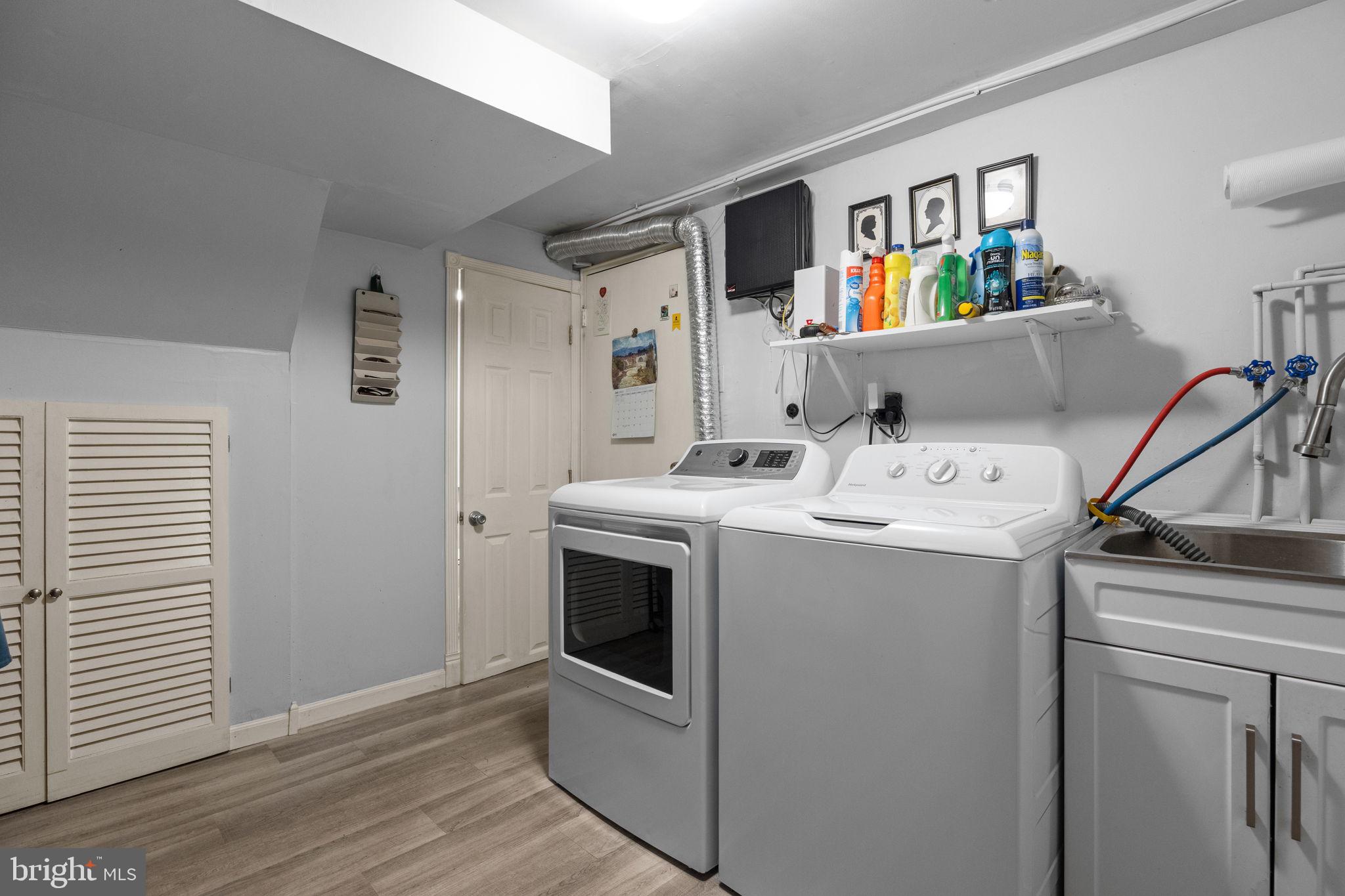 219 Nauldo Road Philadelphia, PA 19154 - Photo 24 of 32 Laundry Room