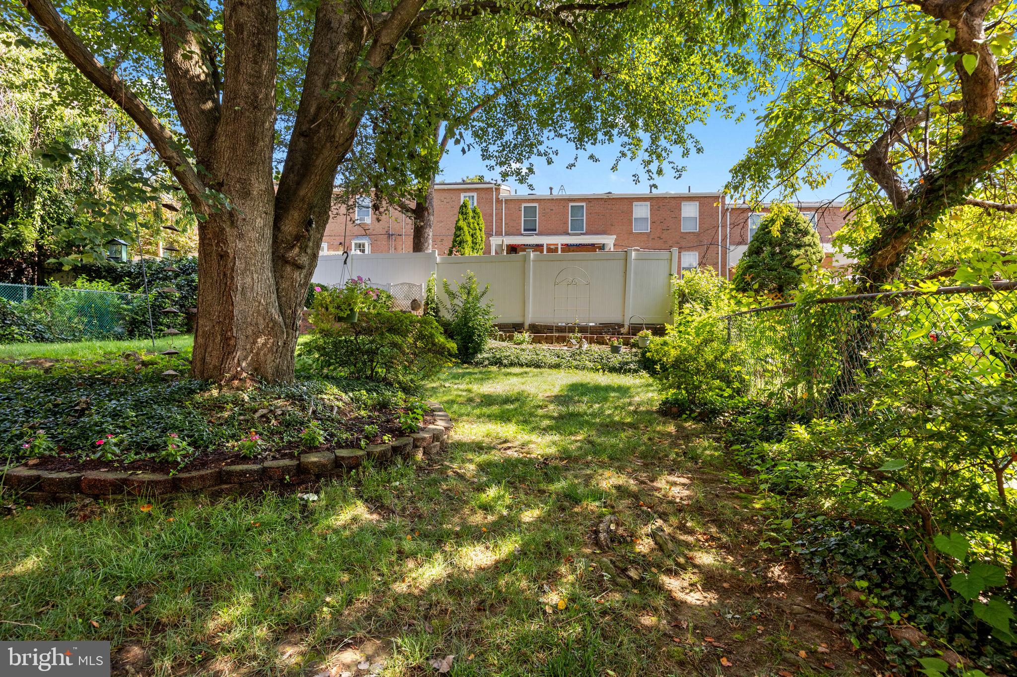 219 Nauldo Road Philadelphia, PA 19154 - Photo 28 of 32 Rear Yard