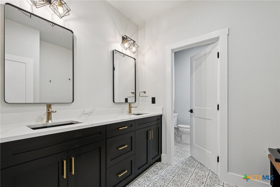 1020 Inka Road Salado, TX 76571 - Photo 32 of 48 Full Bathroom