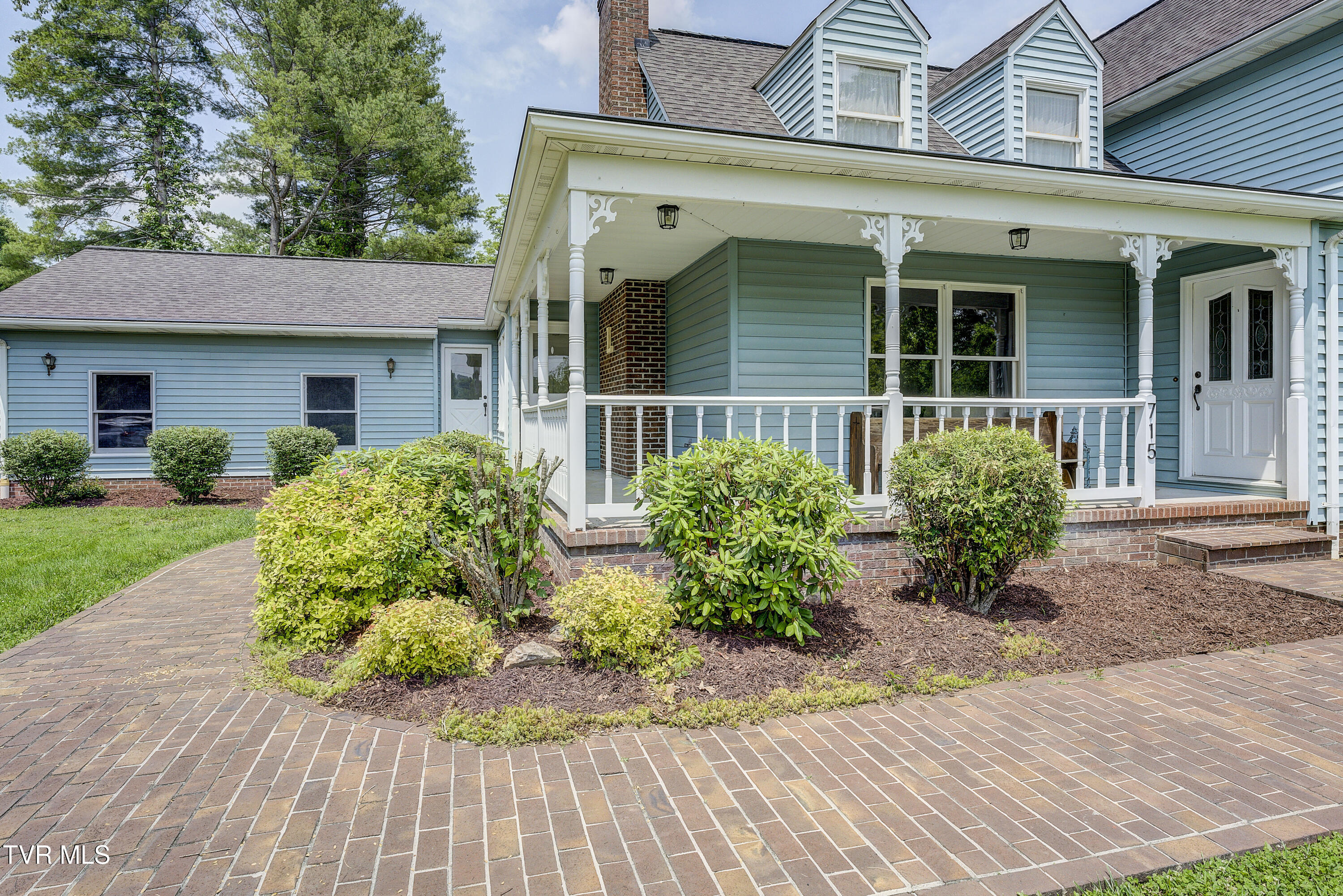 715 Powder Branch Road Elizabethton, TN 37643 - Photo 3 of 49 Powderb-45