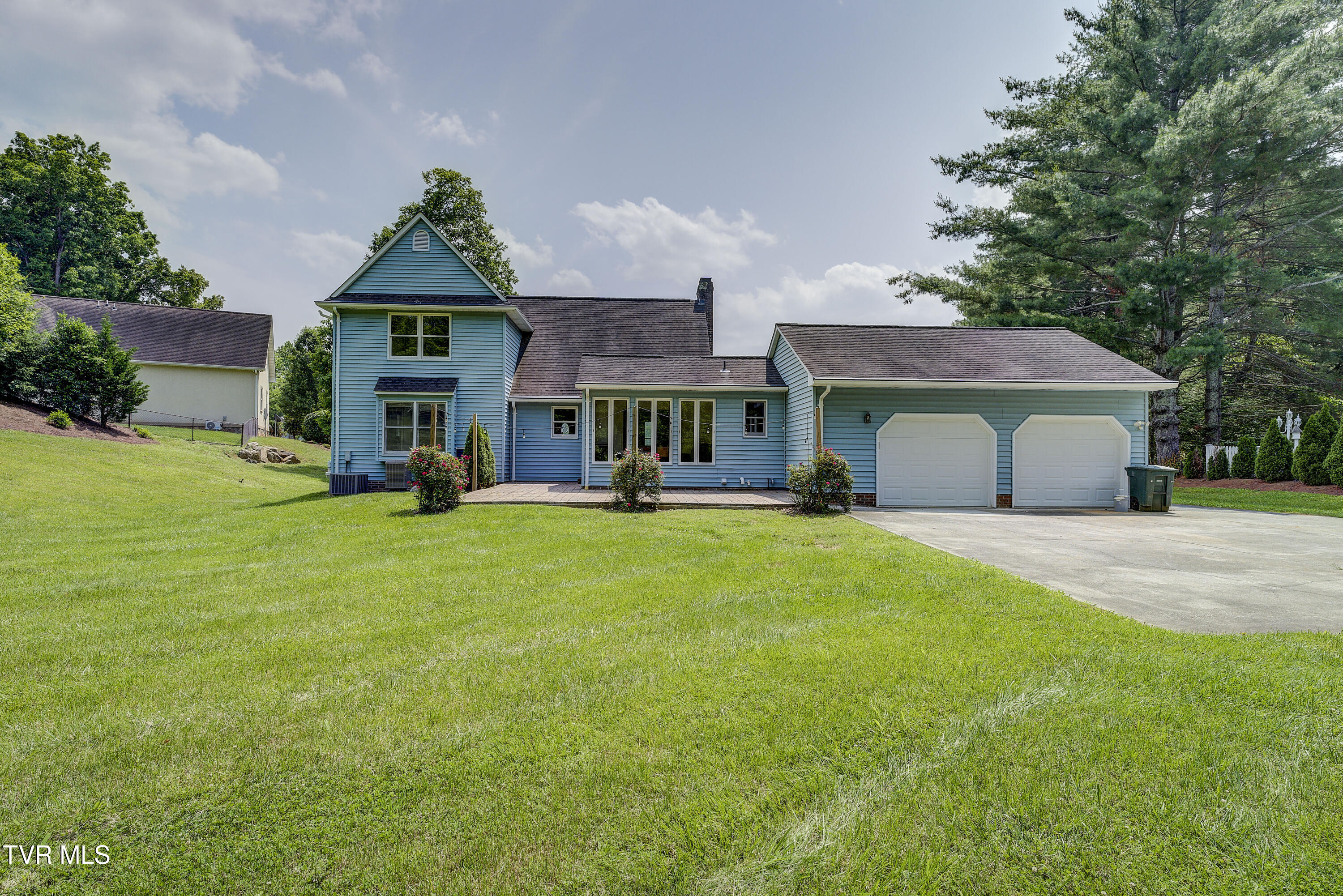 715 Powder Branch Road Elizabethton, TN 37643 - Photo 5 of 49 Powderb-37