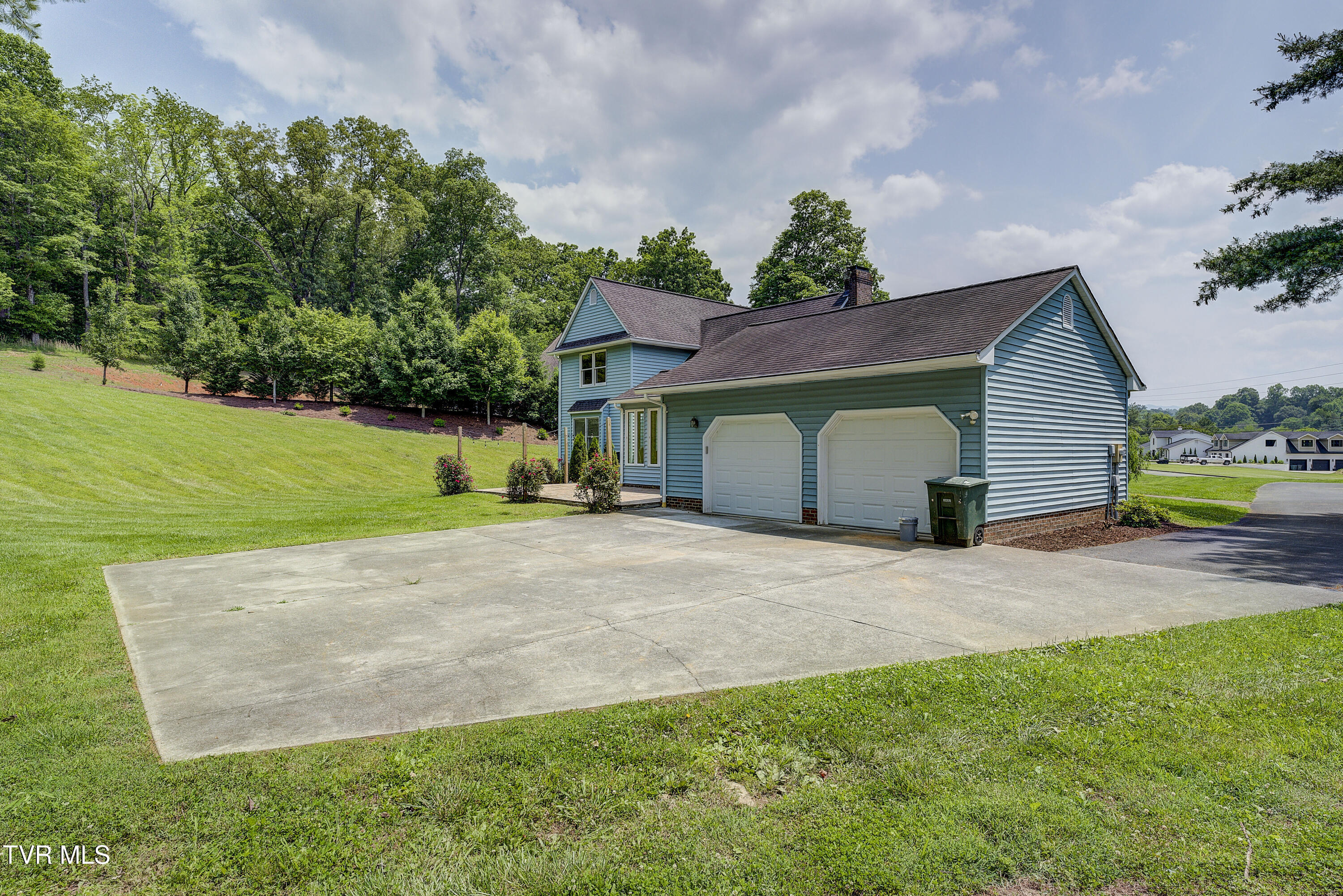 715 Powder Branch Road Elizabethton, TN 37643 - Photo 6 of 49 Powderb-36