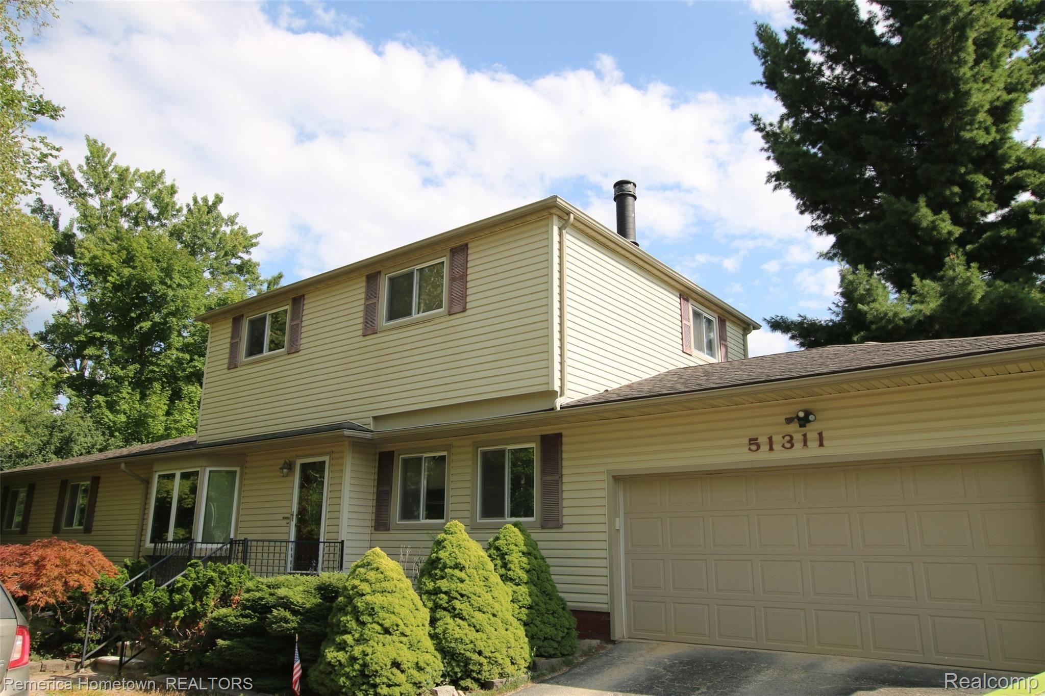 51311 Hanford Road Canton, MI 48187 - Photo 1 of 19 IMG_0877.JPG