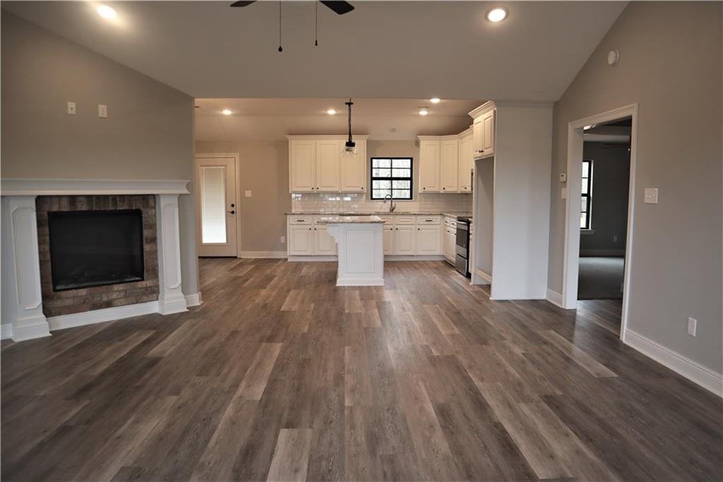 195 Pinehill Road Pineville, LA 71360 - Photo 3 of 24