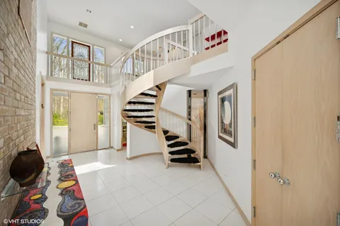$824,900 | 471 White Oak Lane, Riverwoods, IL 60015