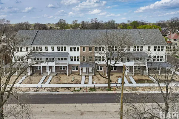 $829,000 | 150 Washington Street, Unit 150, Barrington, IL 60010