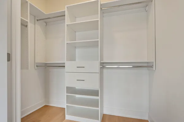 $829,000 | 150 Washington Street, Unit 150, Barrington, IL 60010