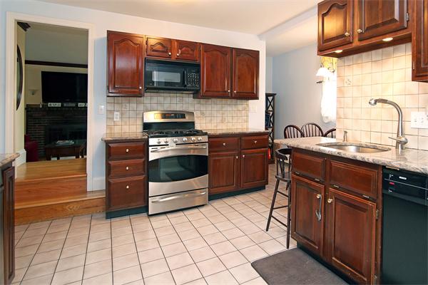 86 Seaver Street Wellesley, MA 02481 - Photo 12 of 24 Gallery Image 12