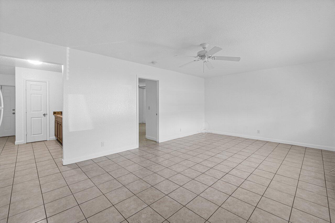 751 Hummingbird Way, Unit 1 North Palm Beach, FL 33408 - Photo 7 of 22 002-751HummingbirdWay-Unit1-NorthPalmBea