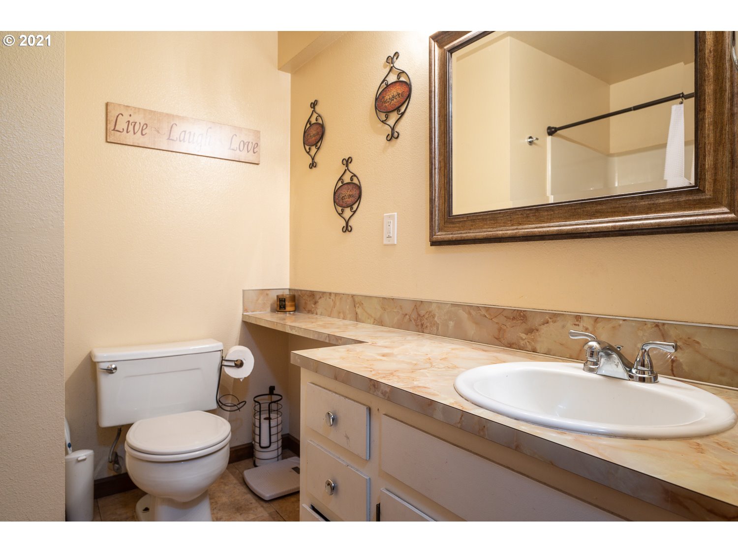 15296 Southeast Johnson Road Clackamas, OR 97015 - Photo 14 of 26 Gallery Image 14