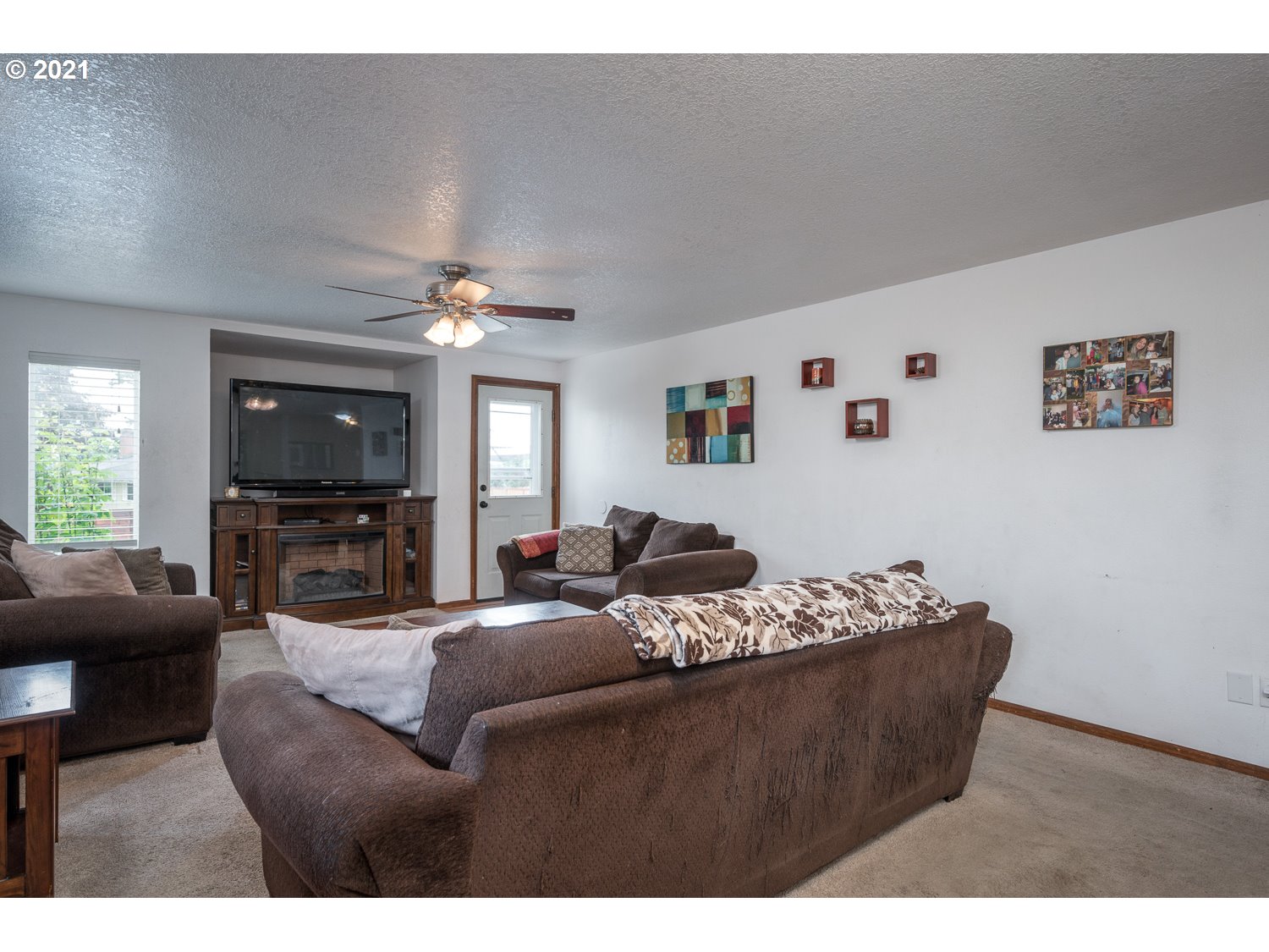 15296 Southeast Johnson Road Clackamas, OR 97015 - Photo 4 of 26 Gallery Image 4