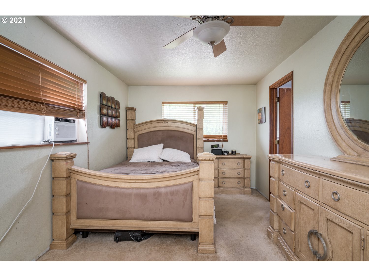 15296 Southeast Johnson Road Clackamas, OR 97015 - Photo 10 of 26 Gallery Image 10