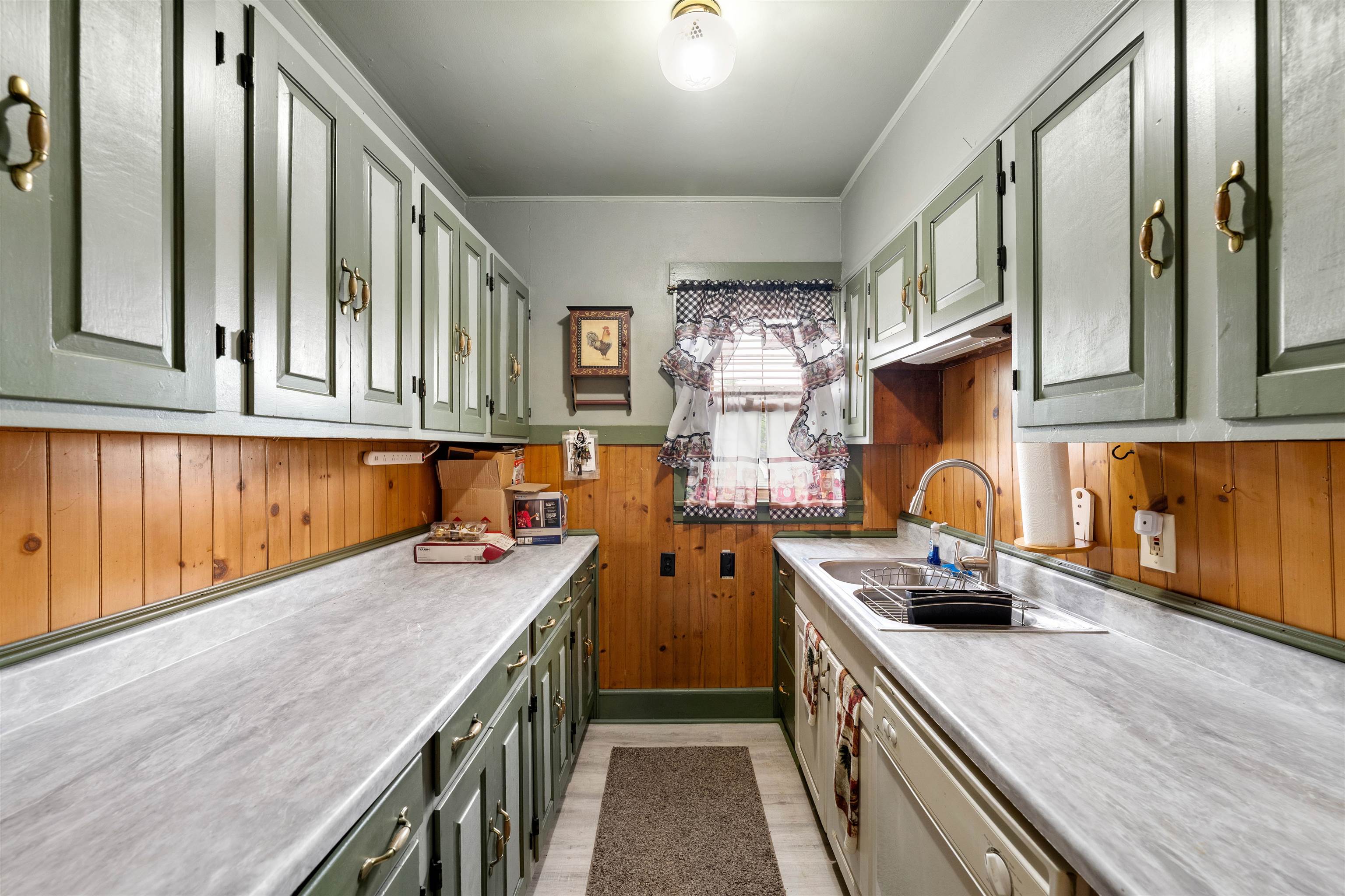 852 Beech Street Manchester, NH 03104 - Photo 26 of 53