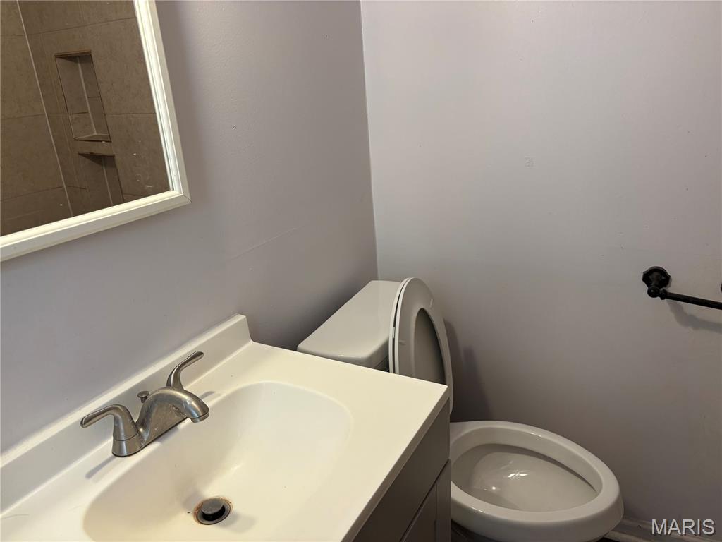 939 Green Mt Lane Belleville, IL 62220 - Photo 11 of 17