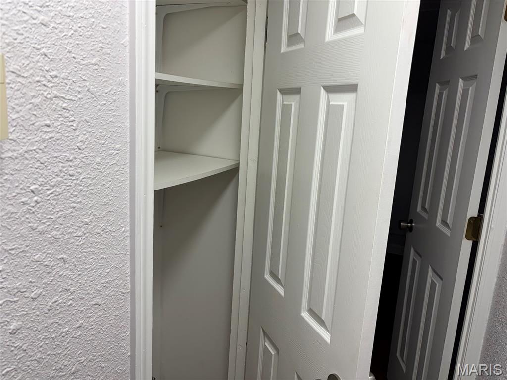 939 Green Mt Lane Belleville, IL 62220 - Photo 12 of 17