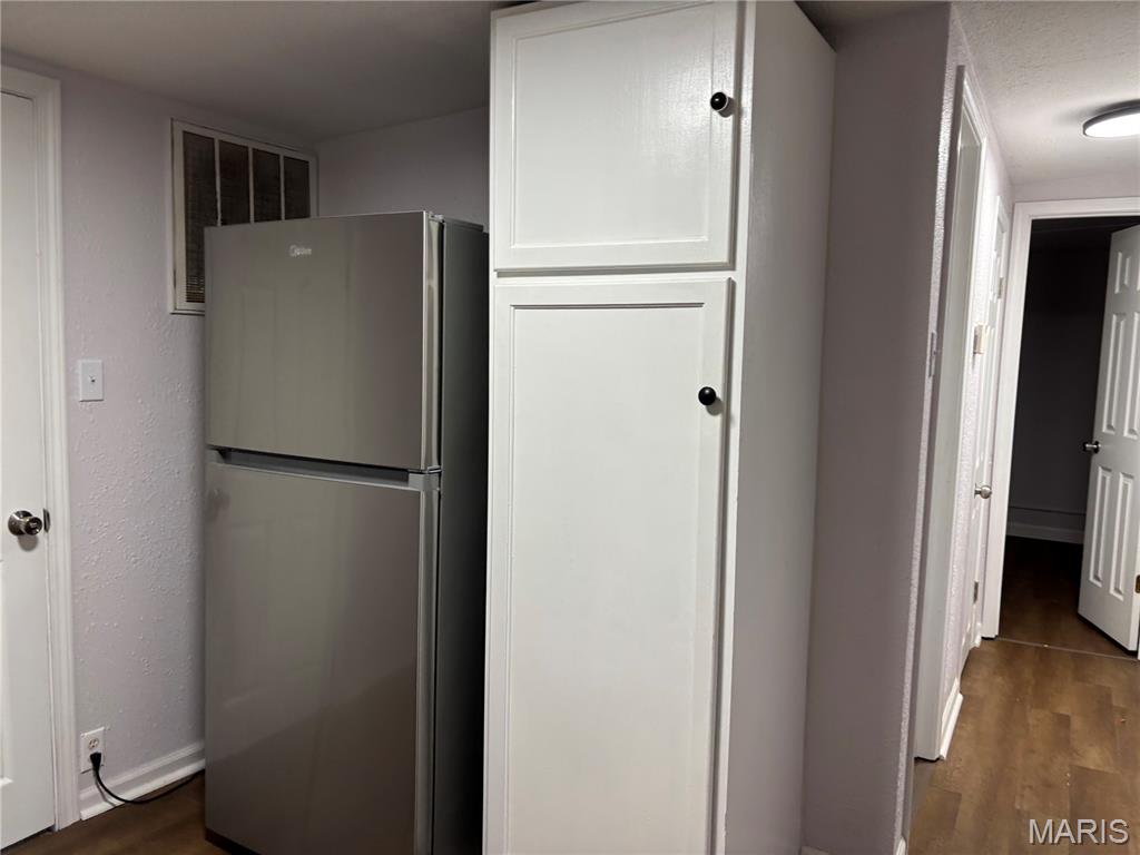 939 Green Mt Lane Belleville, IL 62220 - Photo 3 of 17