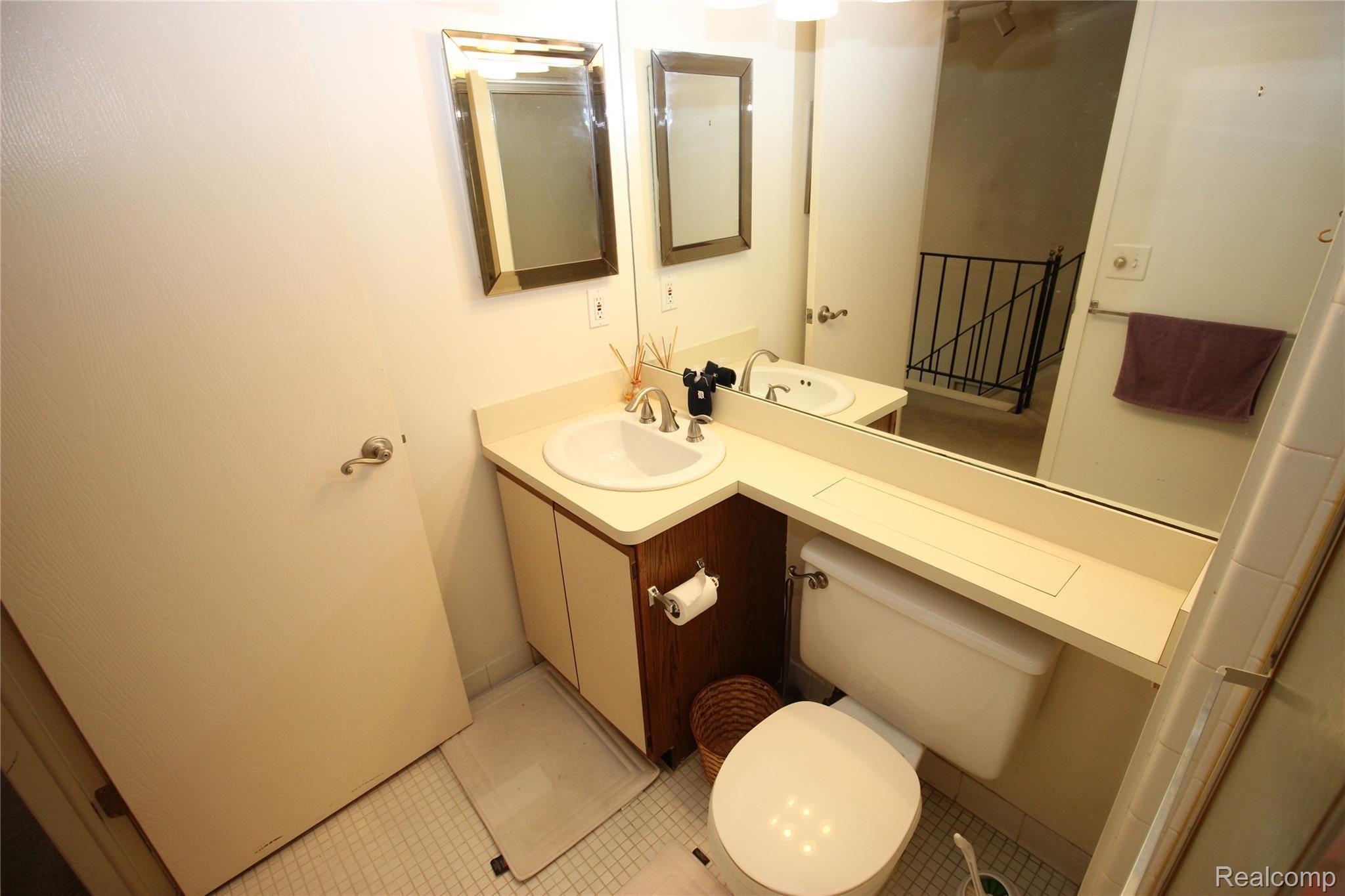 27440 Evergreen Road, Unit 38 Southfield, MI 48076 - Photo 14 of 15 IMG_3043.JPG