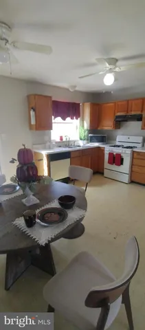 $350,000 | 1874 Tiger Lily Circle, Woodbridge, VA 22192