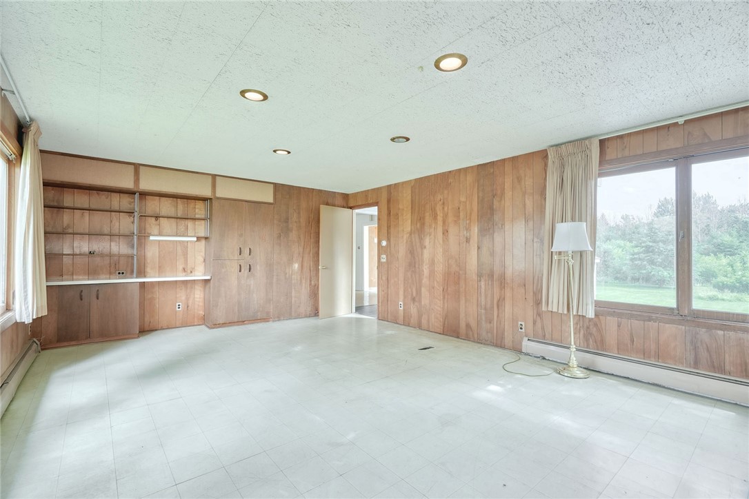 644 Parma Center Road Parma, NY 14468 - Photo 15 of 49 LIVING ROOM