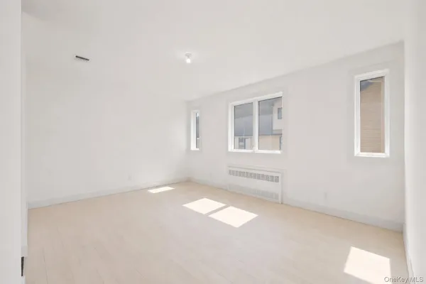 $1,149,000 | 13 Warren Court, Unit 213, Monsey, NY 10952