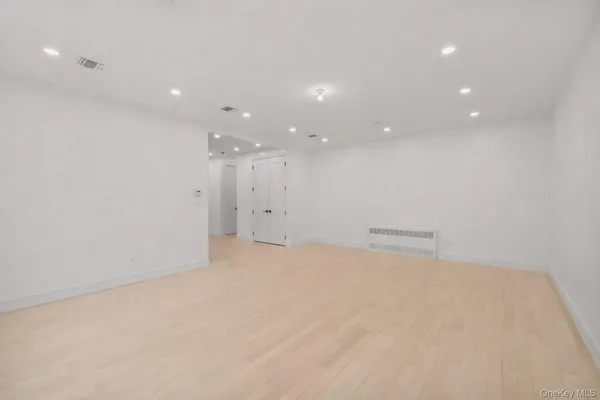 $1,149,000 | 13 Warren Court, Unit 213, Monsey, NY 10952