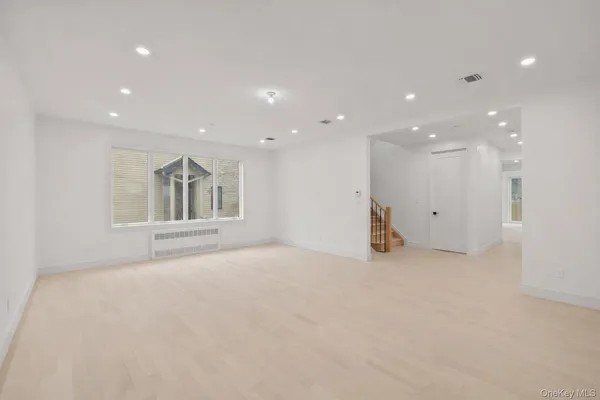 $1,149,000 | 13 Warren Court, Unit 213, Monsey, NY 10952
