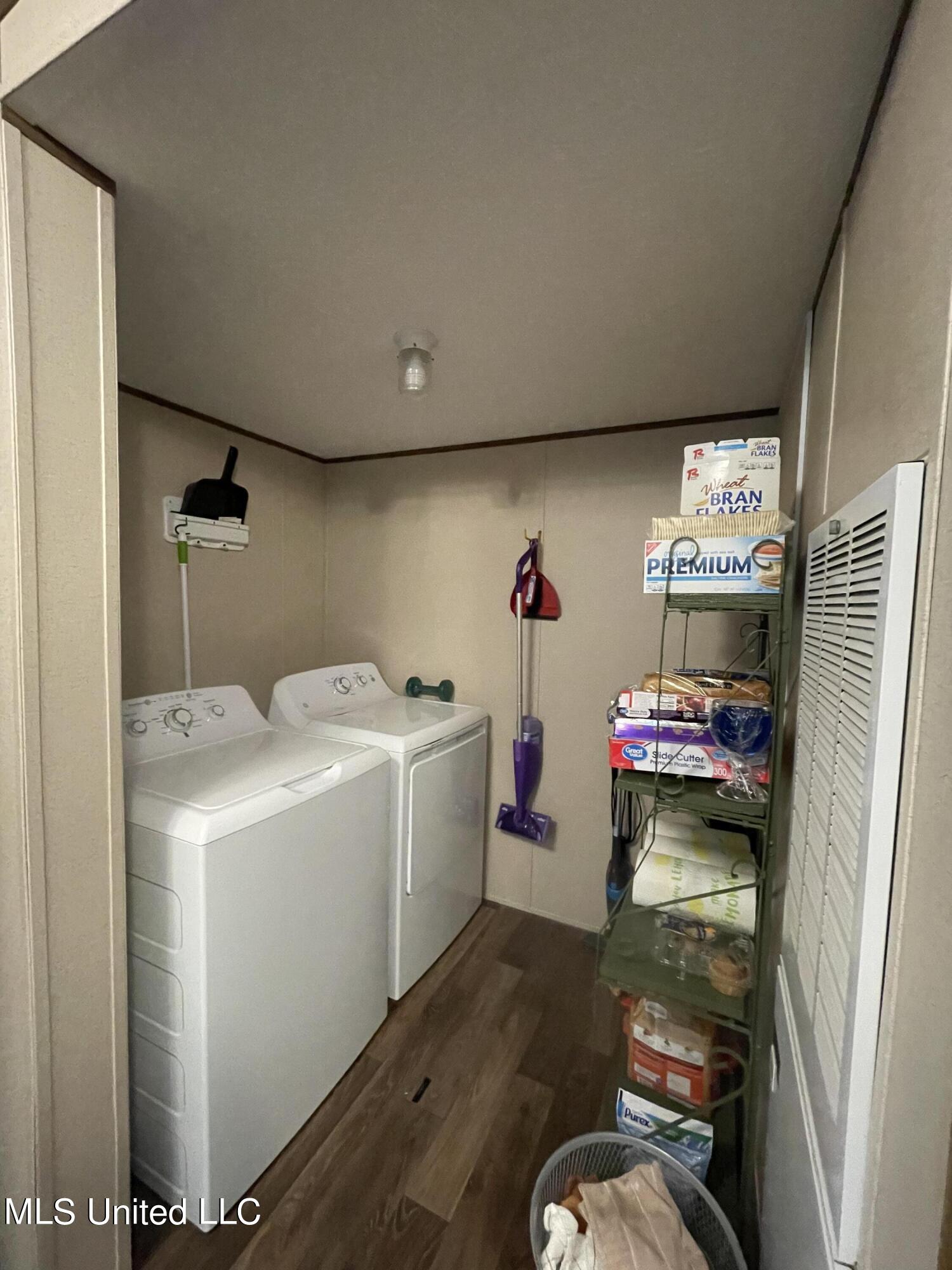 315 Young Road Byhalia, MS 38611 - Photo 9 of 14 85F2AC4B-764A-4921-9432-25D88918EF7B