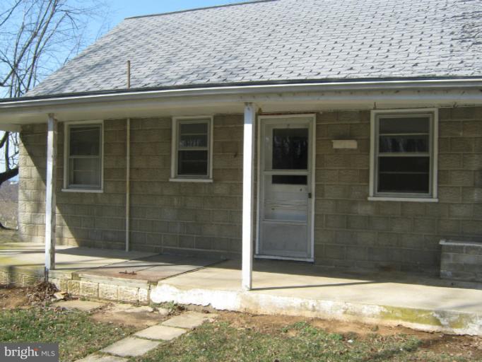 5142 Poe Road Chambersburg, PA 17202 - Photo 3 of 11 Exterior (Rear)
