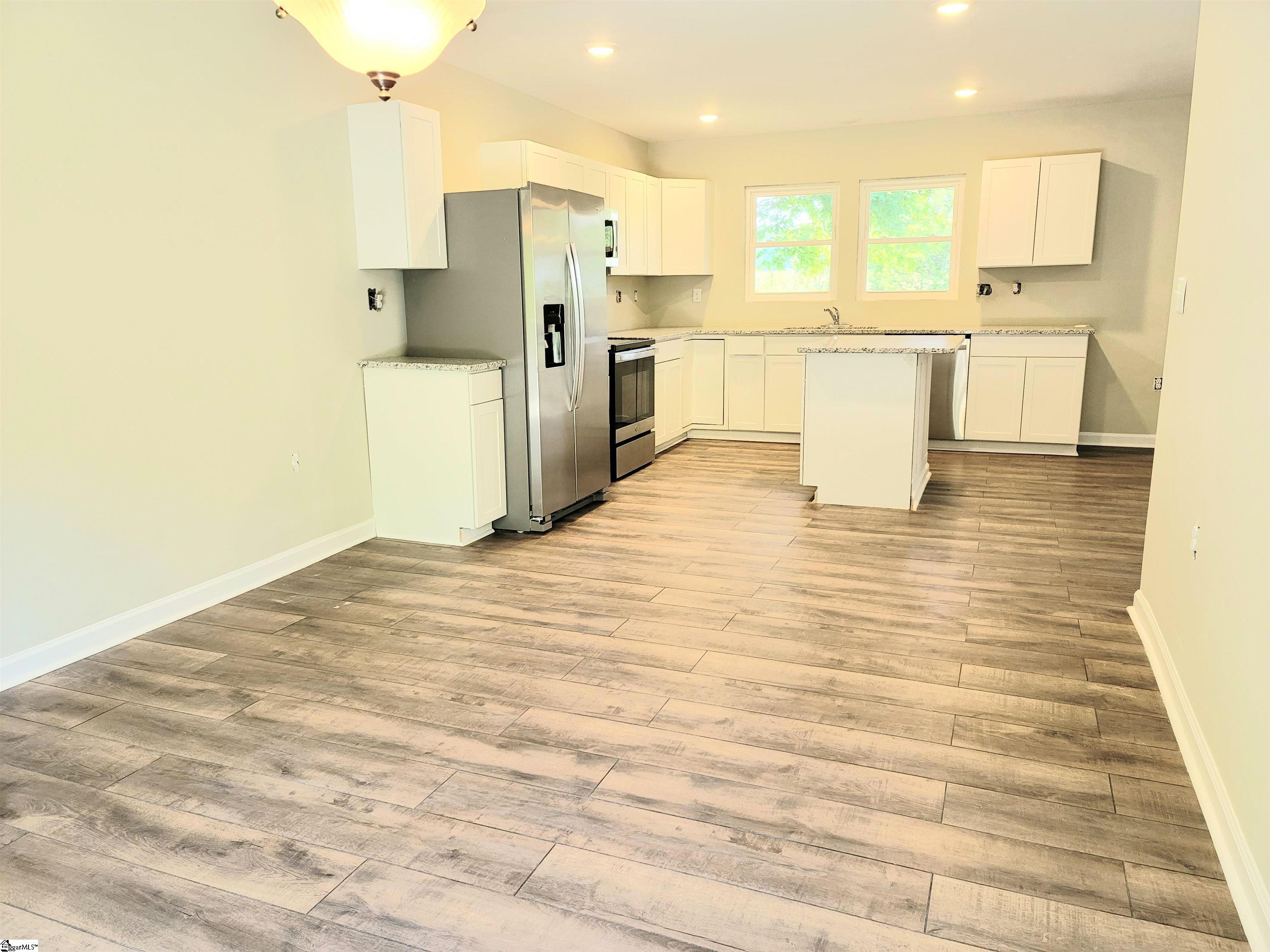 528 Old Hundred Road Pelzer, SC 29669 - Photo 11 of 29