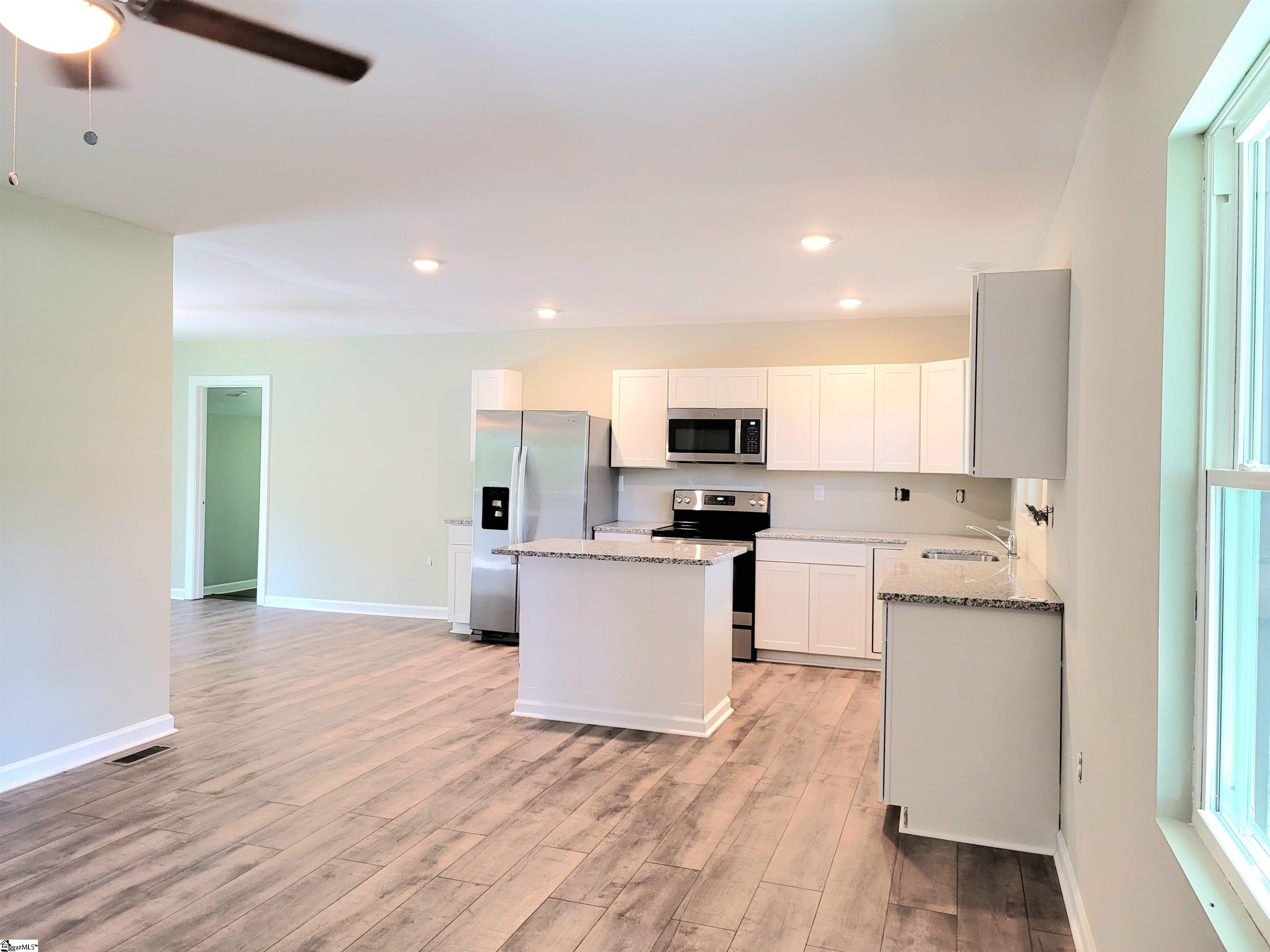 528 Old Hundred Road Pelzer, SC 29669 - Photo 13 of 29