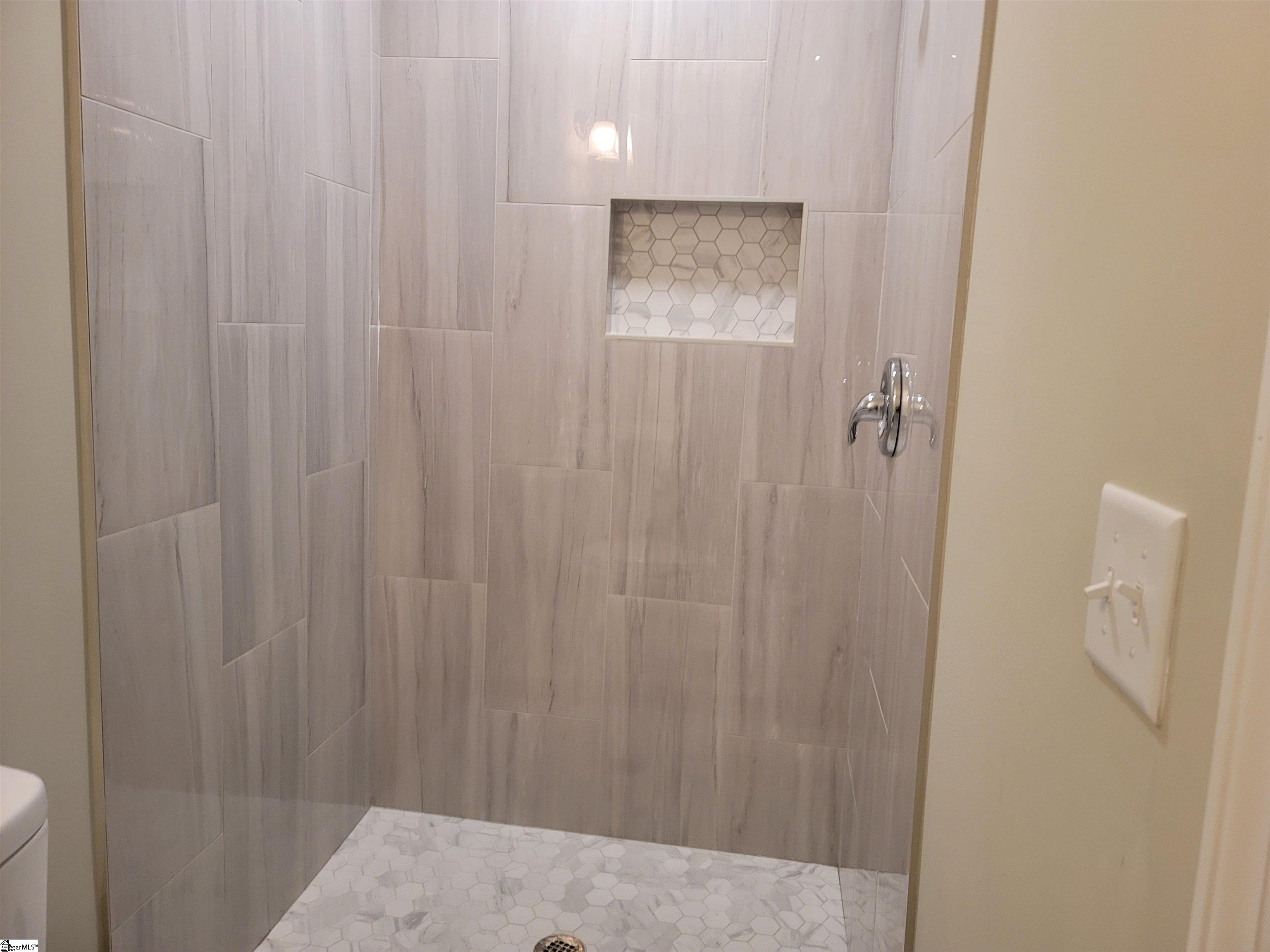 528 Old Hundred Road Pelzer, SC 29669 - Photo 18 of 29