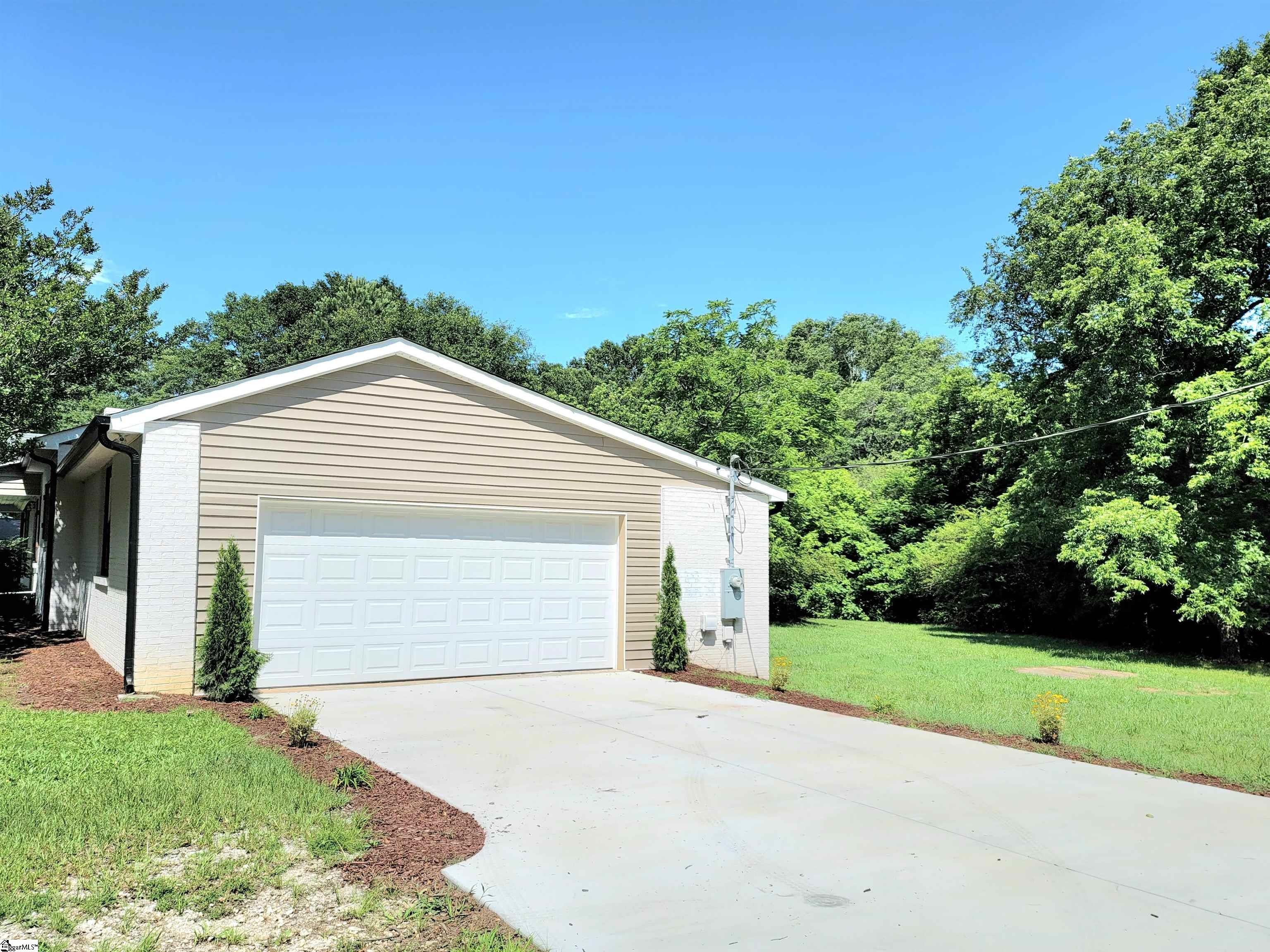 528 Old Hundred Road Pelzer, SC 29669 - Photo 25 of 29