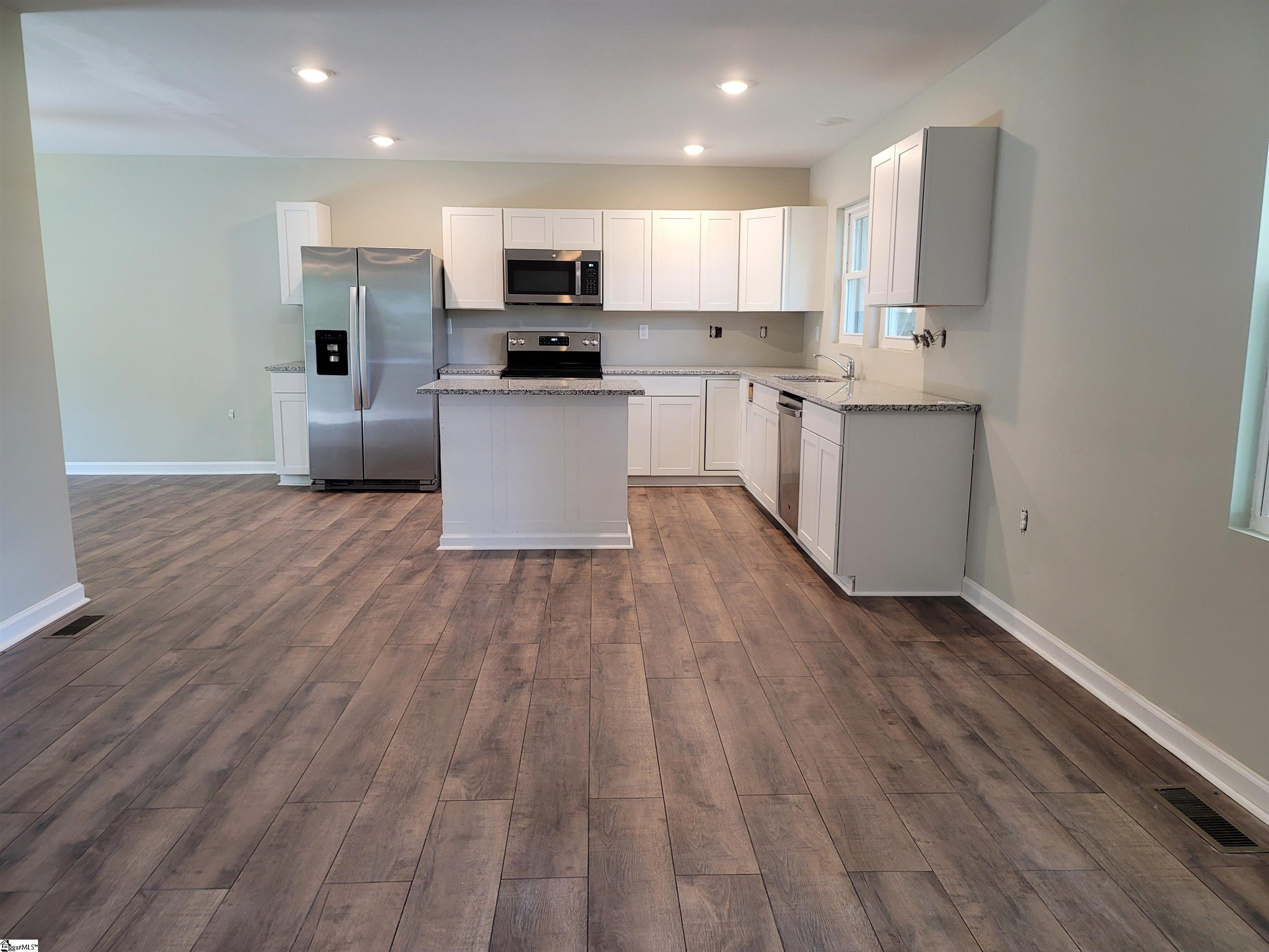 528 Old Hundred Road Pelzer, SC 29669 - Photo 4 of 29