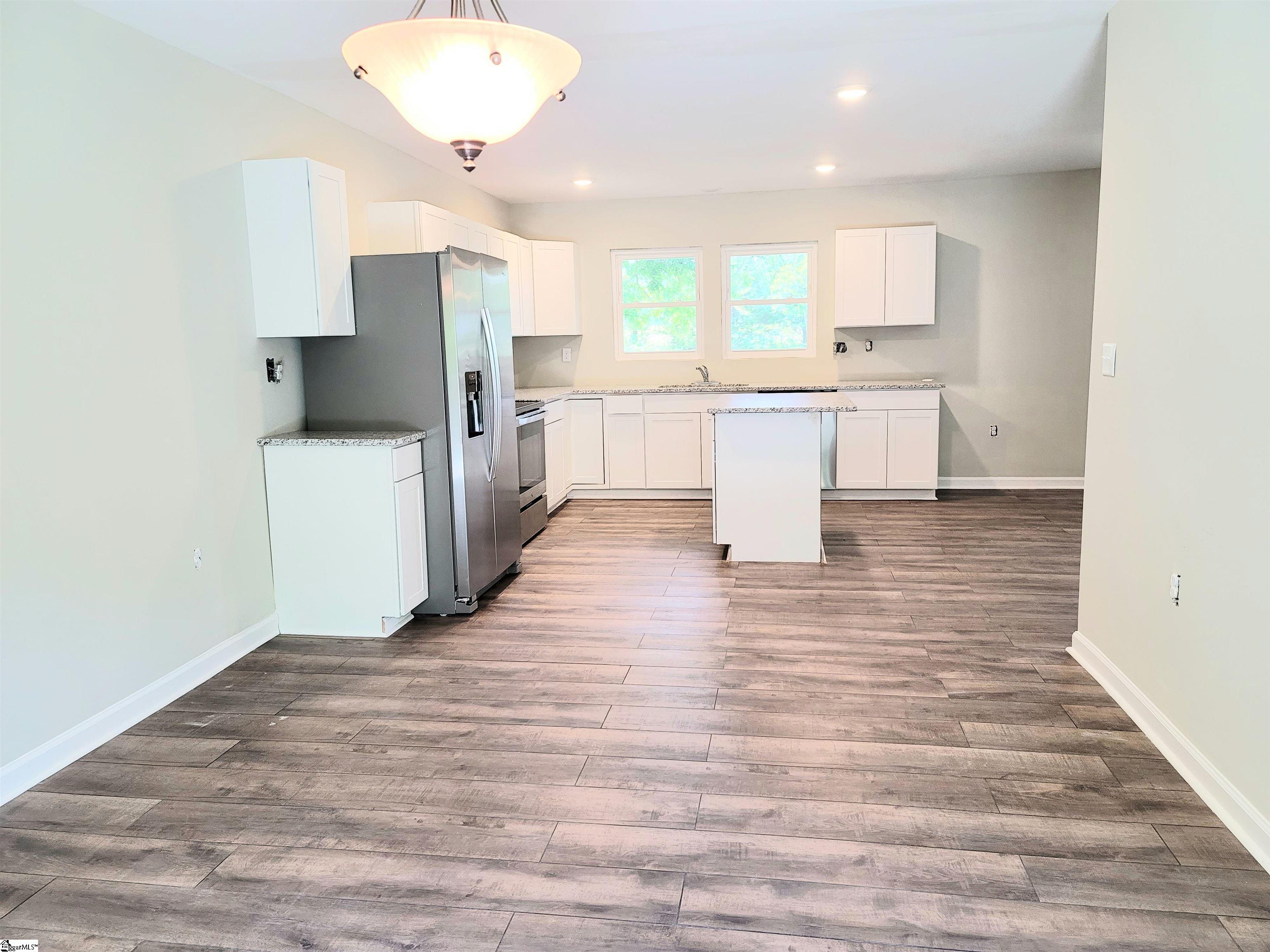 528 Old Hundred Road Pelzer, SC 29669 - Photo 7 of 29