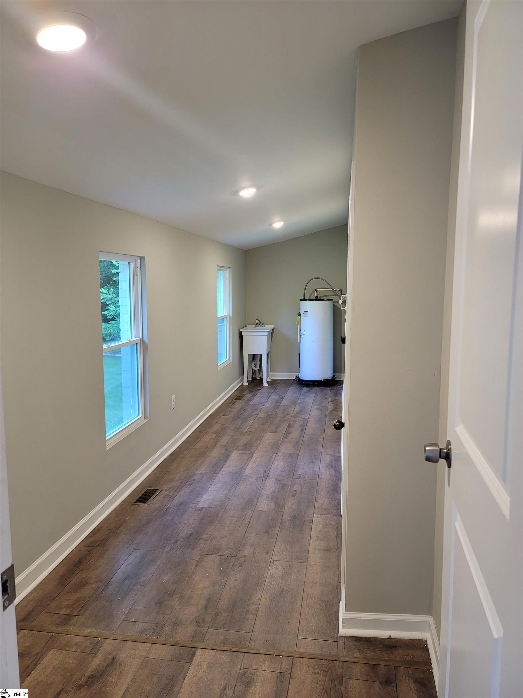 528 Old Hundred Road Pelzer, SC 29669 - Photo 8 of 29