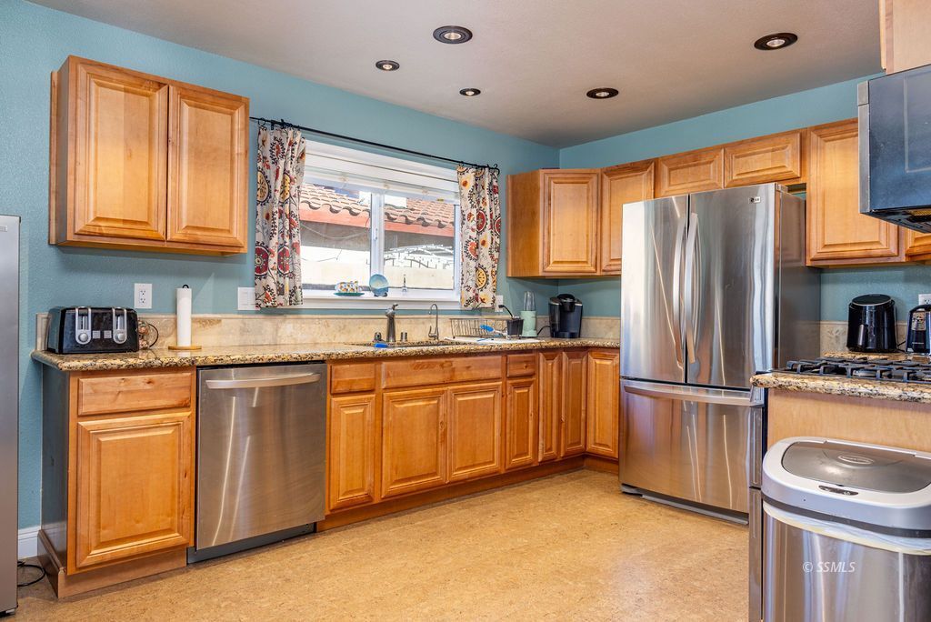 520 East California Avenue Ridgecrest, CA 93555 - Photo 11 of 31 Gallery Image 11