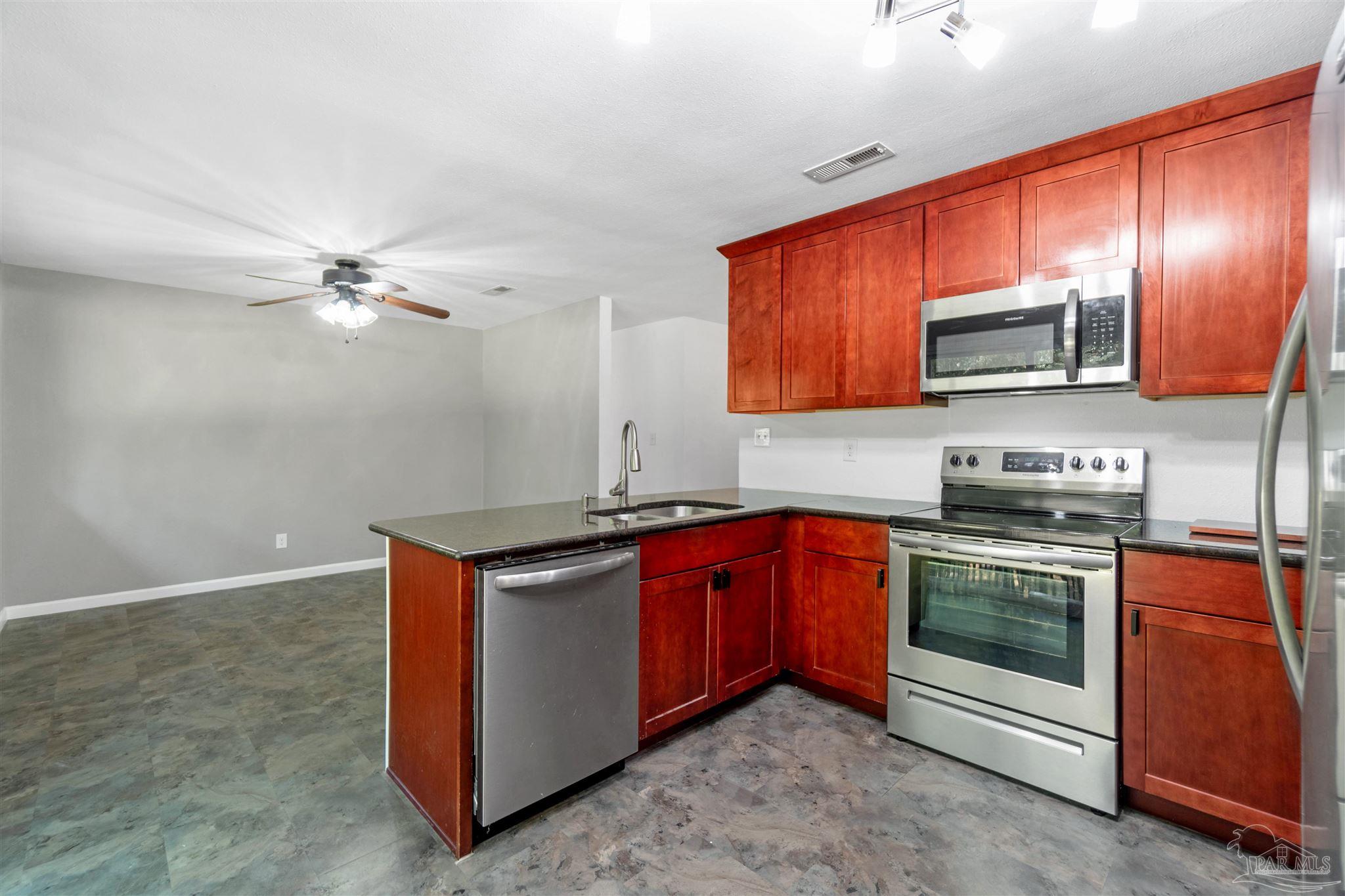 5433 Delona Road Milton, FL 32583 - Photo 9 of 40