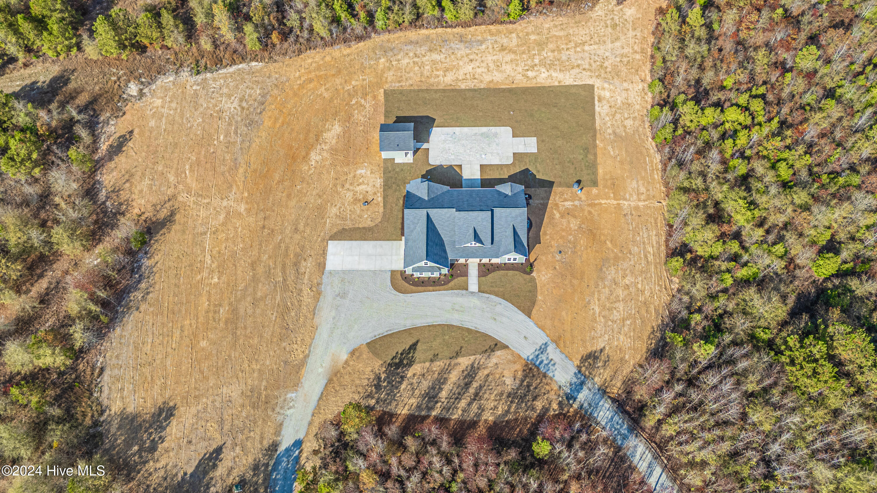 155 Hickory Pointer Way