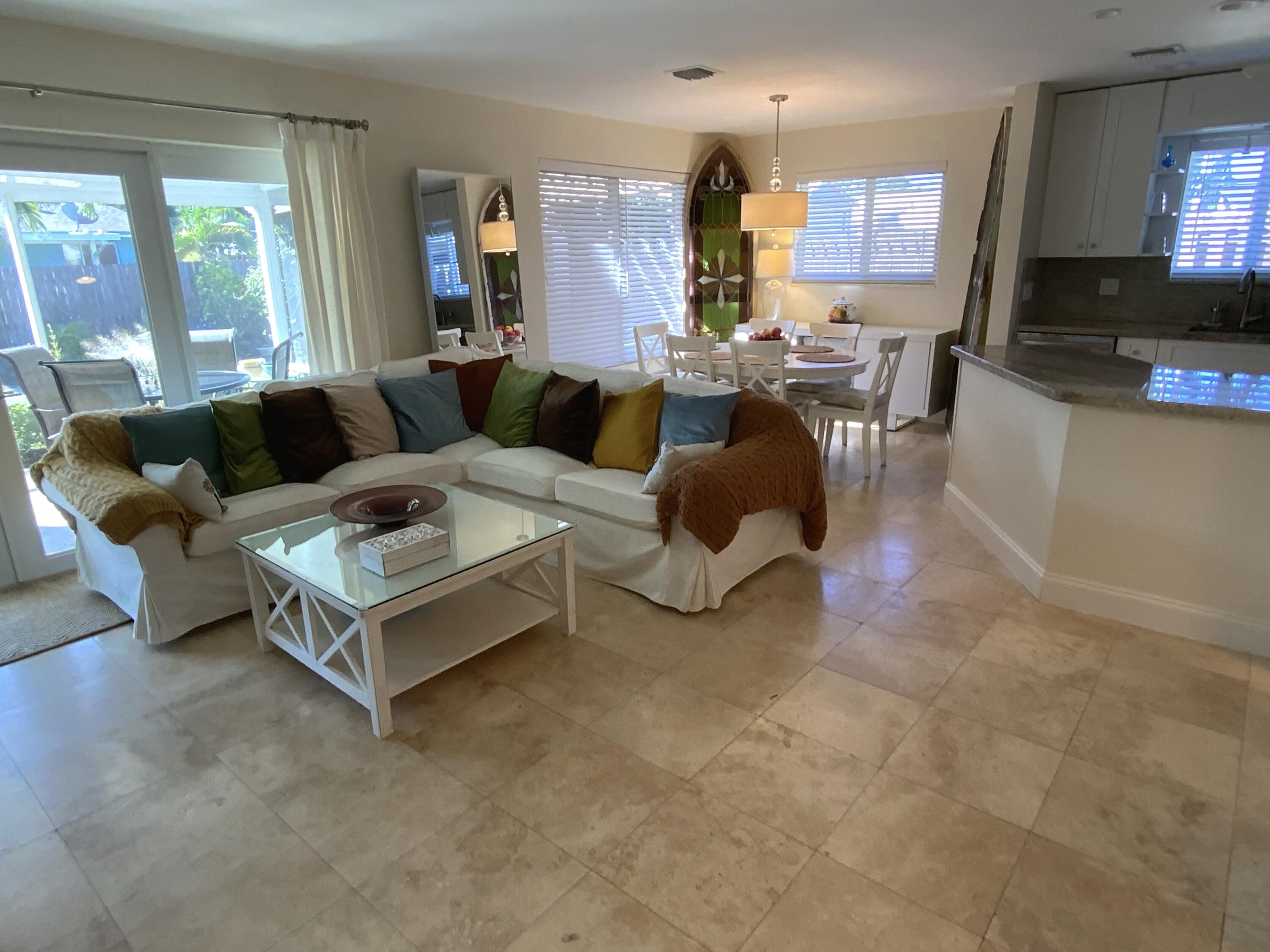 440 Northeast 45th Street Boca Raton, FL 33431 - Photo 3 of 20 IMG_0971