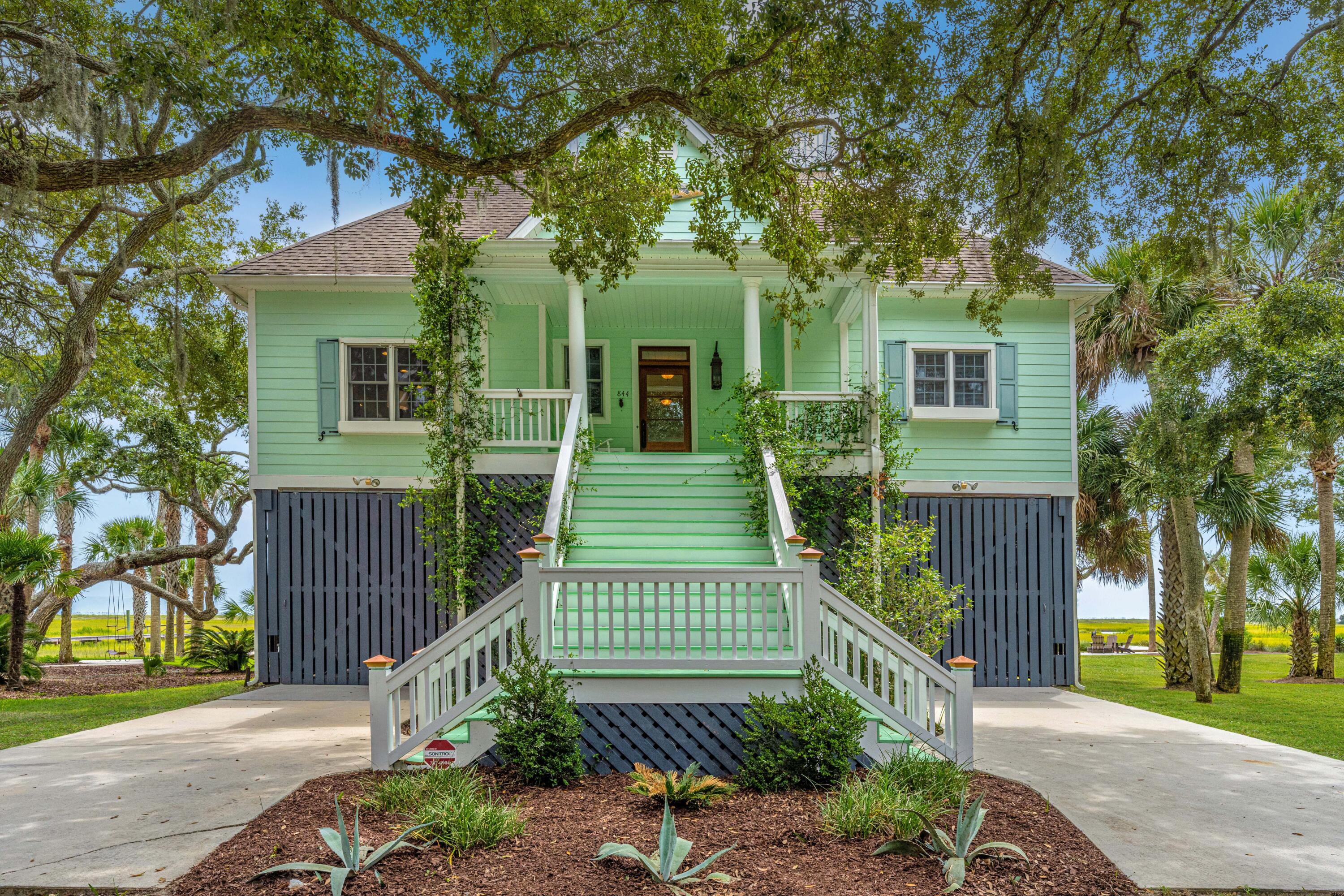 844 Hammocks Way Edisto Island, SC 29438 - Photo 2 of 76 844HammocksWay002