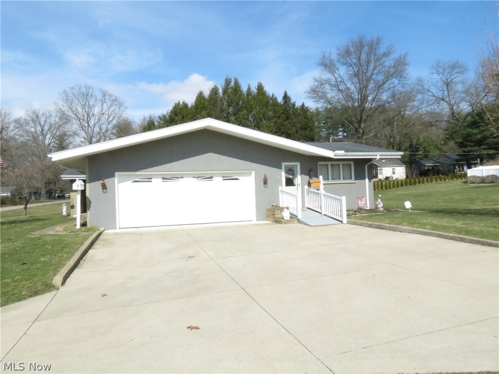 1878 Enslee Road Coshocton, OH 43812 - Photo 2 of 35 Garage